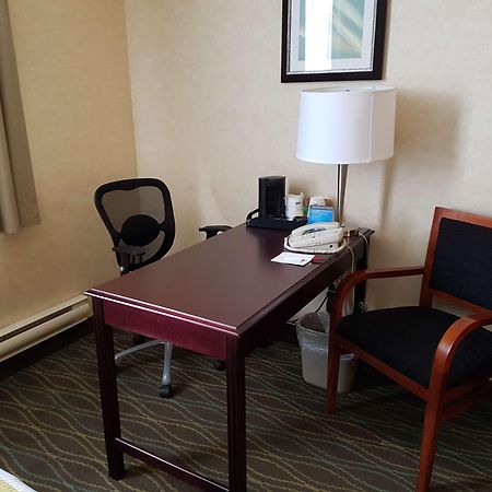 Best Western Plus Durham Hotel & Conference Centre オシャワ エクステリア 写真
