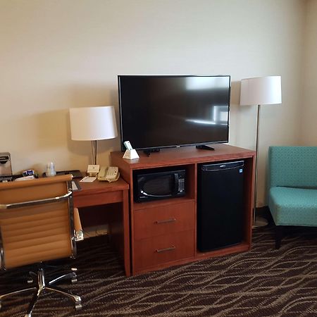 Best Western Plus Durham Hotel & Conference Centre オシャワ エクステリア 写真