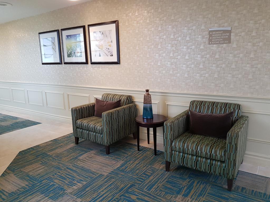 Best Western Plus Durham Hotel & Conference Centre オシャワ エクステリア 写真