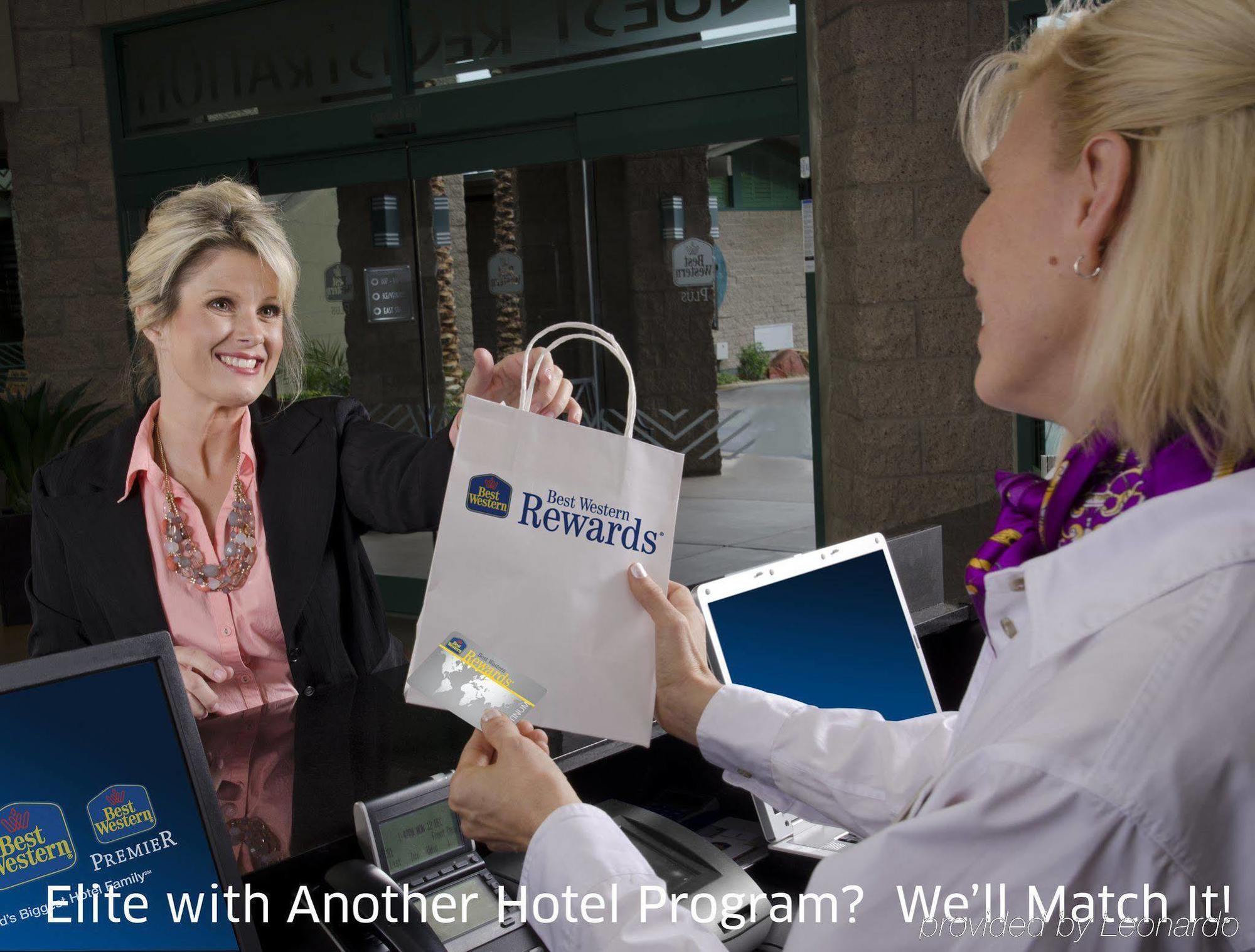 Best Western Plus Durham Hotel & Conference Centre オシャワ エクステリア 写真