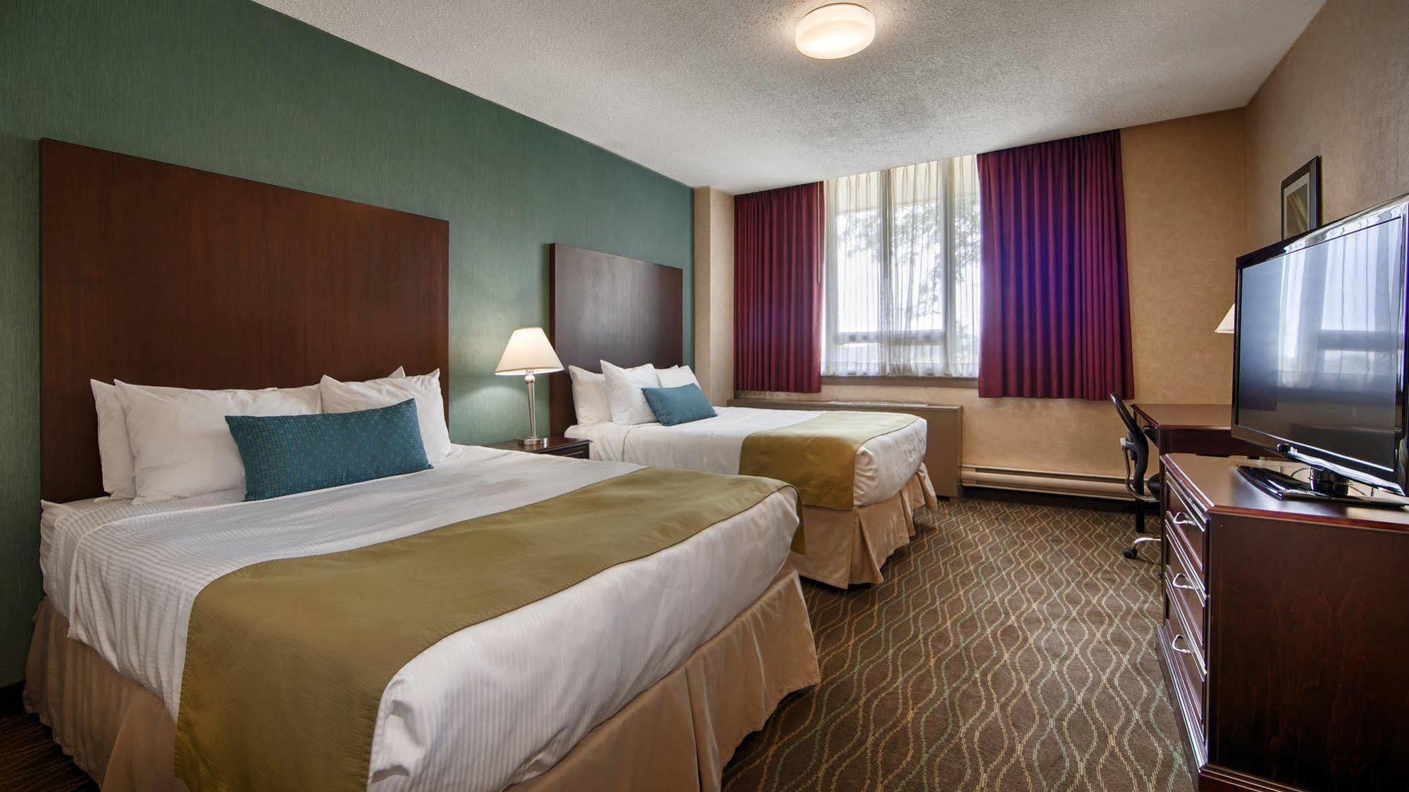Best Western Plus Durham Hotel & Conference Centre オシャワ エクステリア 写真