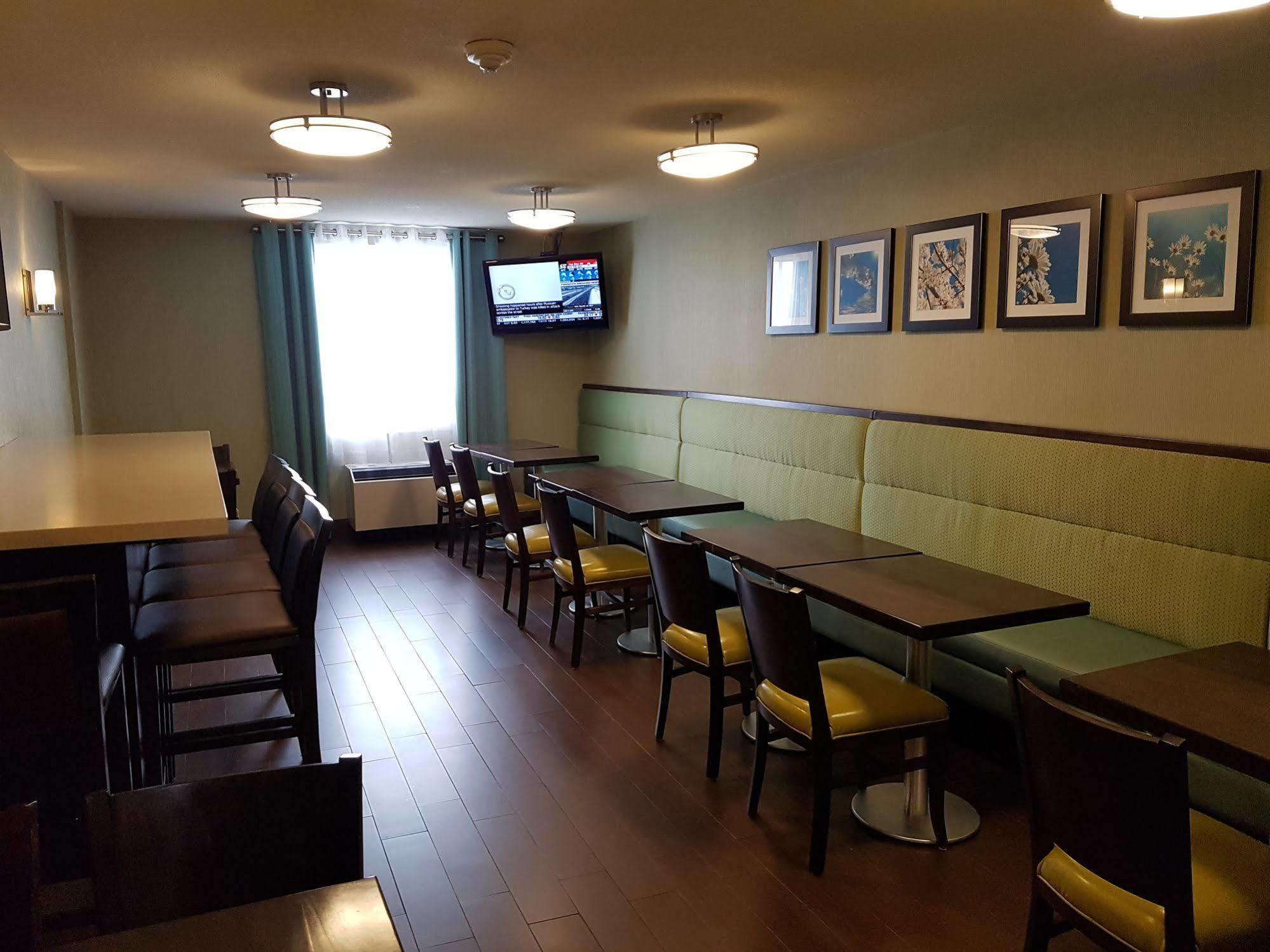 Best Western Plus Durham Hotel & Conference Centre オシャワ エクステリア 写真