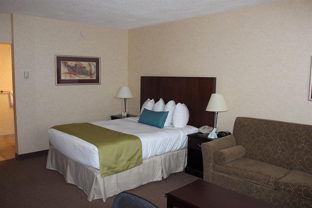 Best Western Plus Durham Hotel & Conference Centre オシャワ 部屋 写真